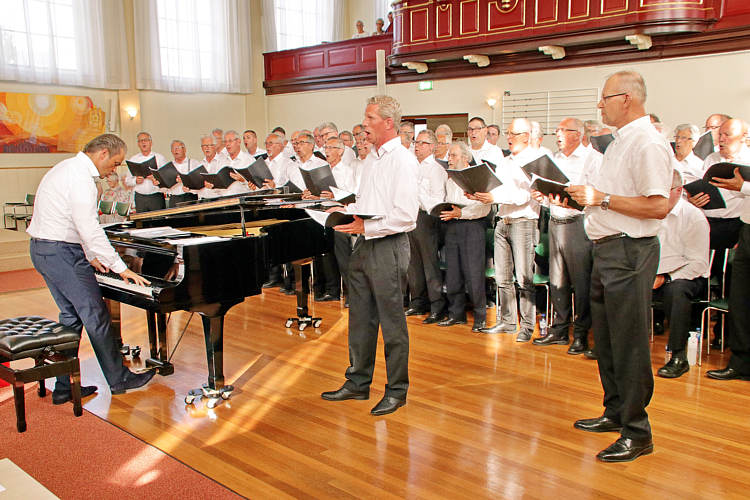 10 juni 2018-Avond zangdienst met Martin Mans projectkoor_15